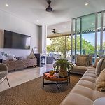 3 Bedroom Apt With Jacuzzi In Baru