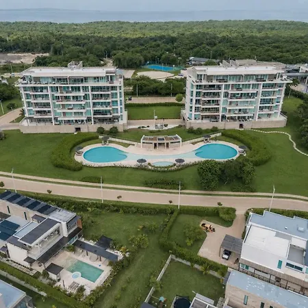3 Bedroom With Jacuzzi In Baru